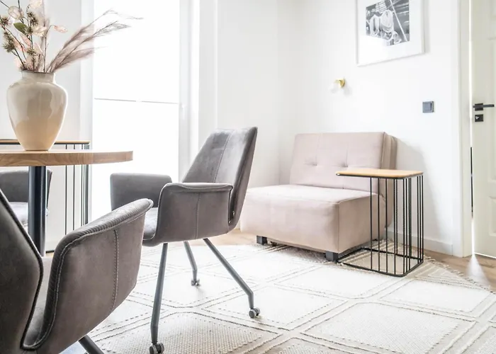 Johouse Apartment 13
